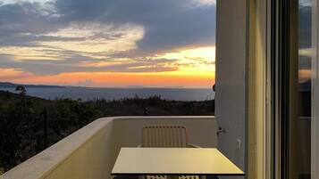 Deluxe Double Room, Partial Sea View | Balcony view