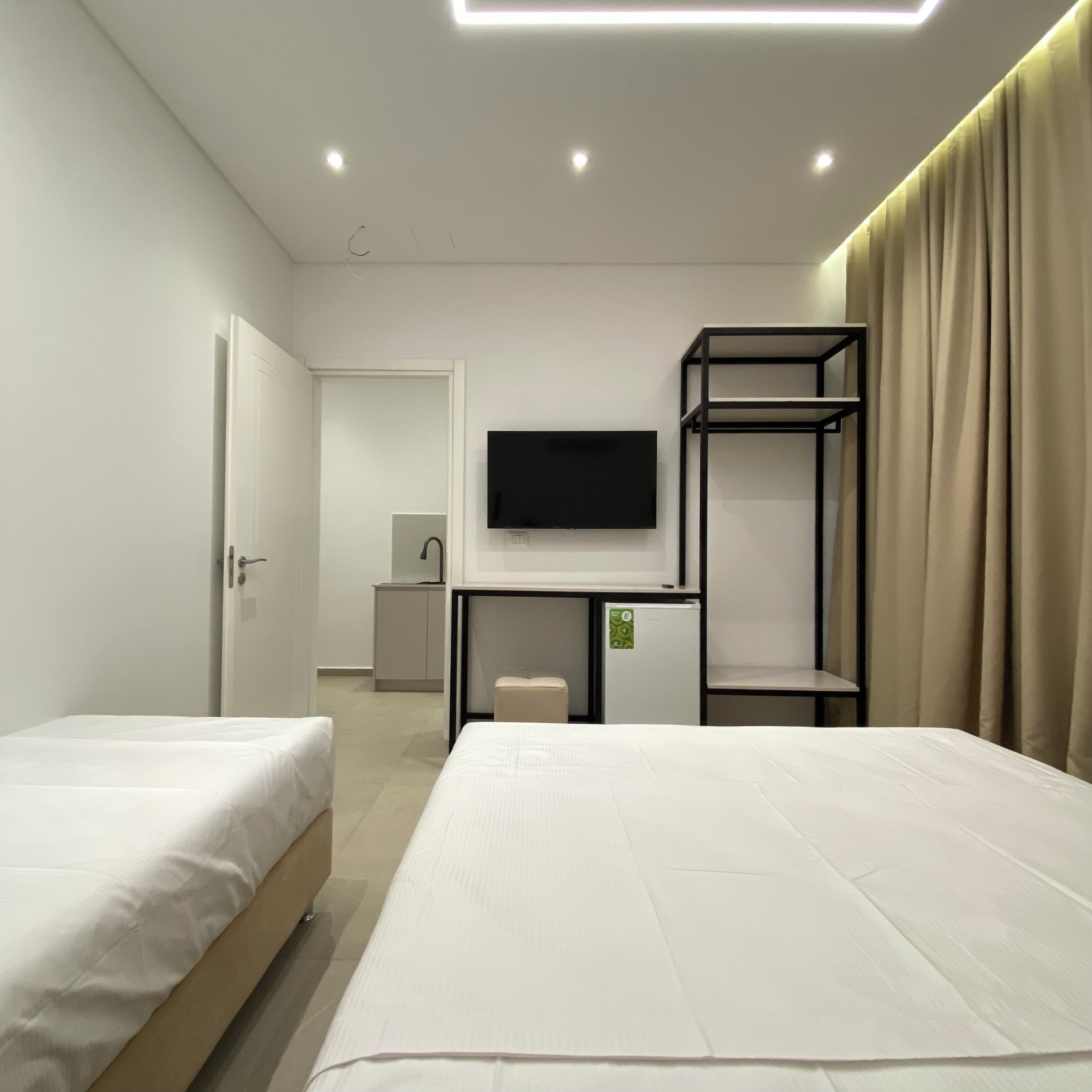 标准三人房, 简易厨房