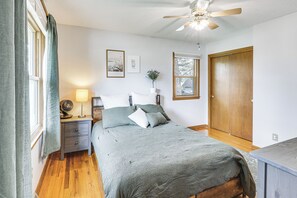 Room - 6 Mi to GEHA Field! Family Home w/ Screened Porch (Independence)