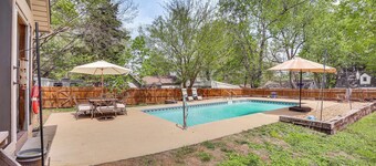 6 Mi to GEHA Field! Family Home w/ Screened Porch