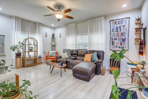 Boho Home w/ Deck & Yard in Republic, Pets Welcome