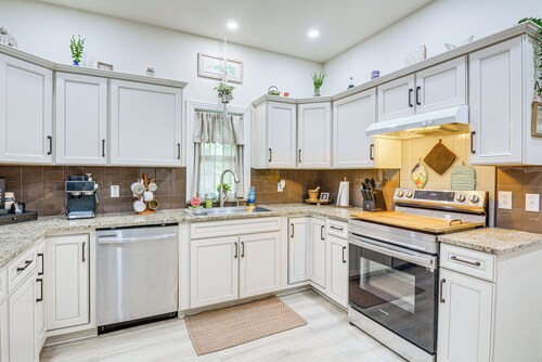 Boho Home w/ Deck & Yard in Republic, Pets Welcome