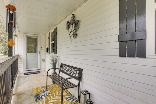 Boho Home w/ Deck & Yard in Republic, Pets Welcome