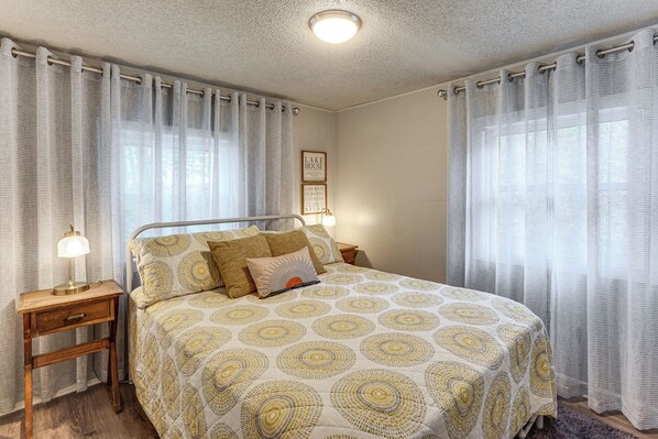 2 bedrooms, Internet, bed sheets