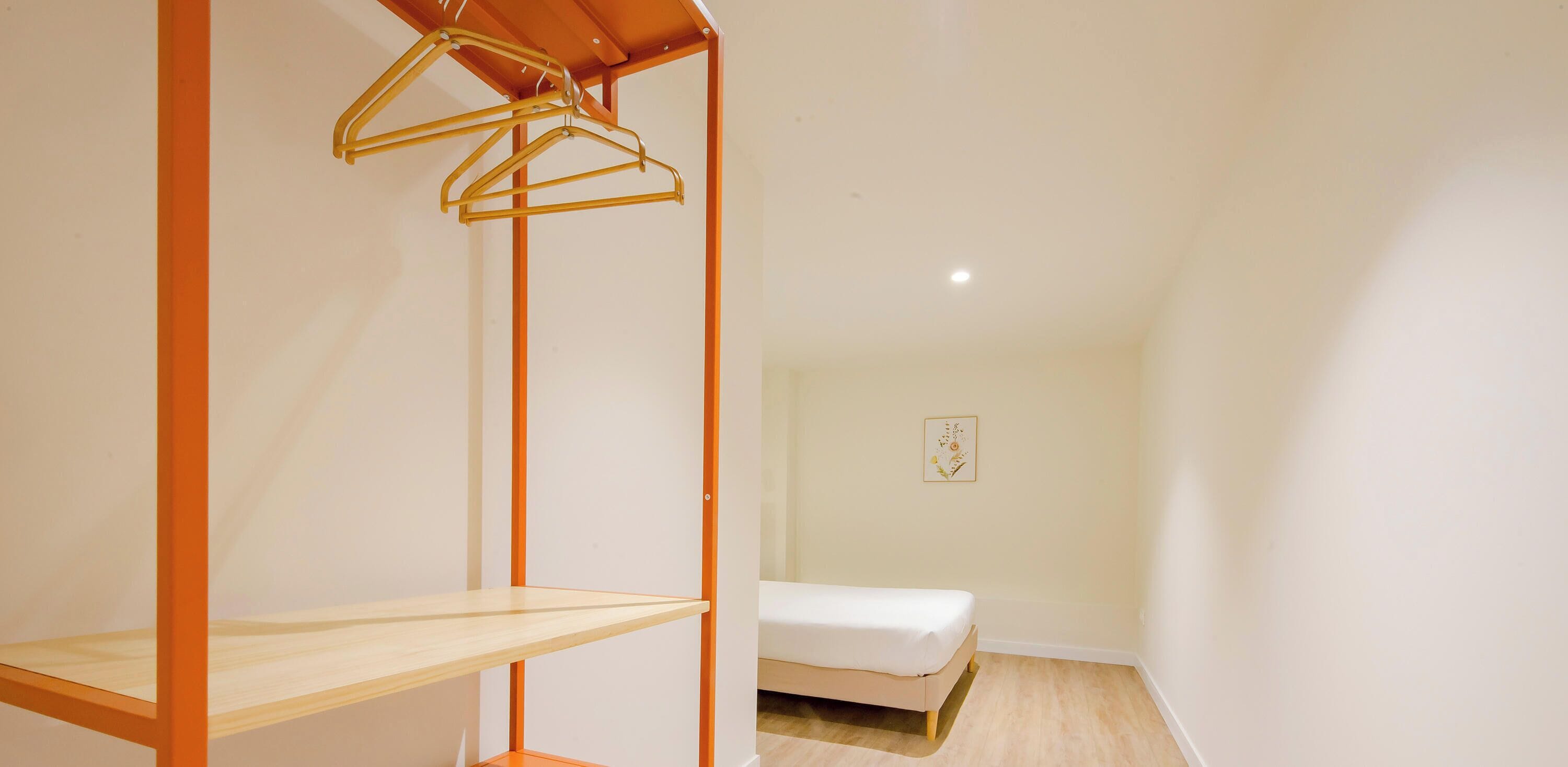 Superior Apartment, 4 Bedrooms | Blackout drapes, iron/ironing board, free WiFi