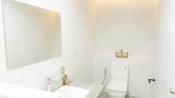 Chambre Simple Supérieure | Salle de bain