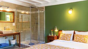 Deluxe Double Room, City View | Desk, laptop workspace, iron/ironing board, free WiFi