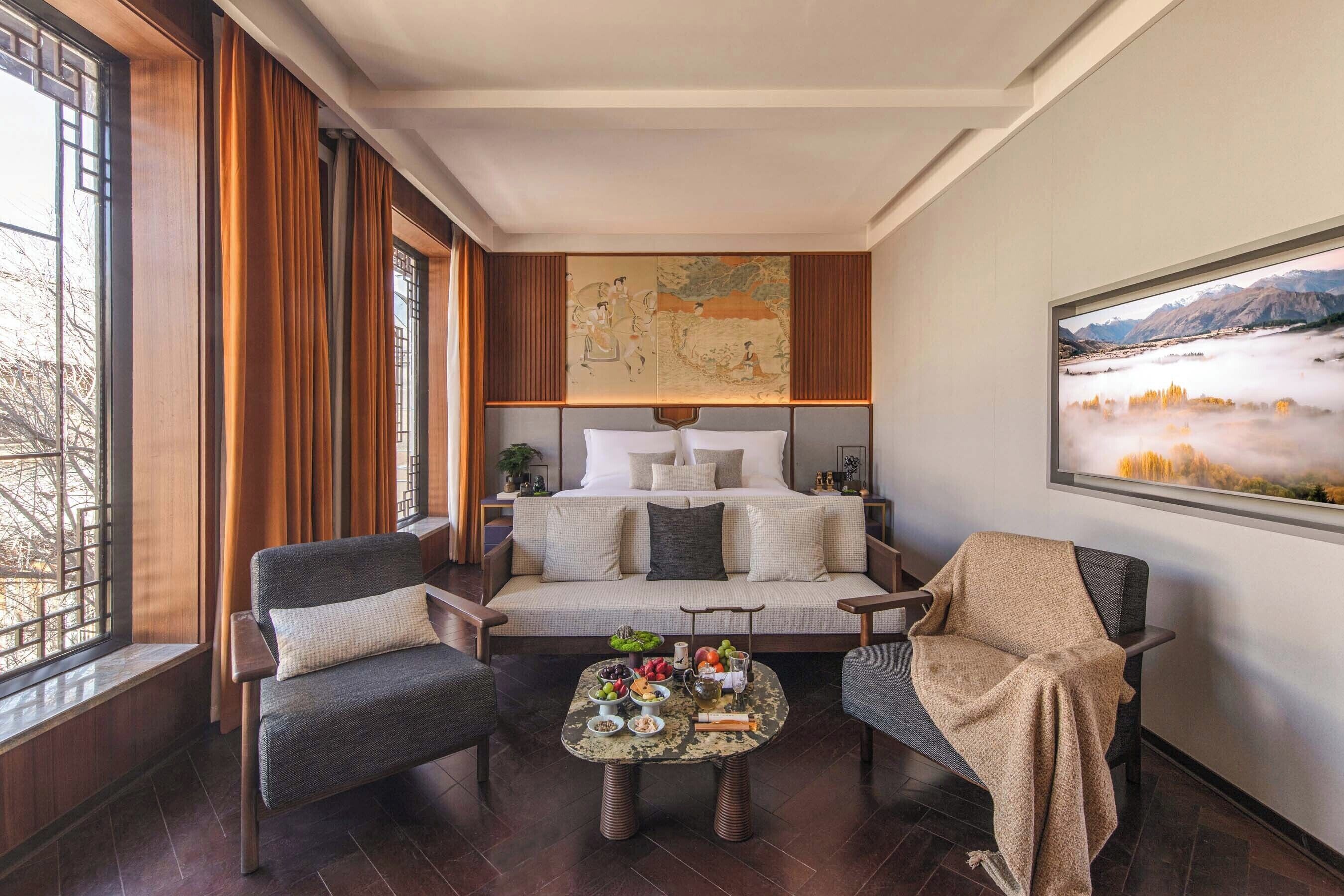 Suite familiar, vistas al patio | Sala de estar