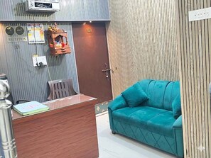 Reception - The Ghat Side home stay (Varanasi)