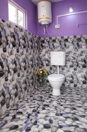 Soap, shampoo, toilet paper - Sotra's Shivadelic (Sainj)