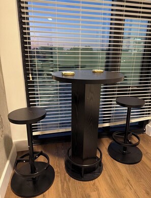 Dining - Modern Luxury Stay Skyline Views Stylish & Spacious (Birmingham)