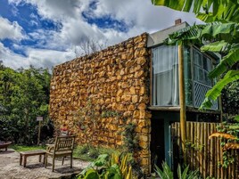 Romantic House | Premium bedding, free WiFi, bed sheets