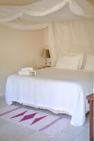 Economy Suite | Premium bedding, free WiFi, bed sheets