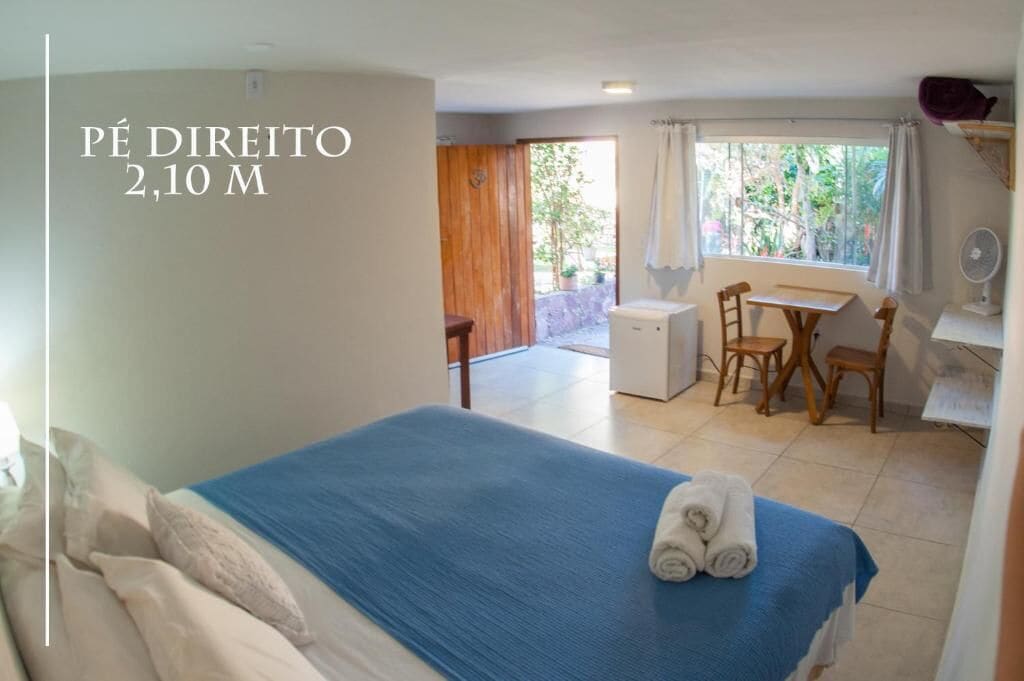 Ropa de cama de alta calidad y tabla de planchar con plancha 