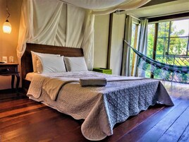 Casa romântico, vista para a montanha | Roupas de cama premium, ferros/tábuas de passar roupa, Wi-Fi de cortesia