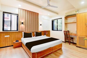 Room - Super Townhouse  Formerly Silver Crest (PuneAirport Road, Viman Nagar, Pune)