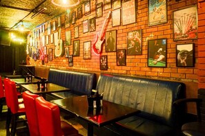 Dining - Super Townhouse  Viman Formerly Cilantro (Pune)