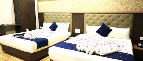 Family Twin Room, Sea View | Laptop workspace, free WiFi