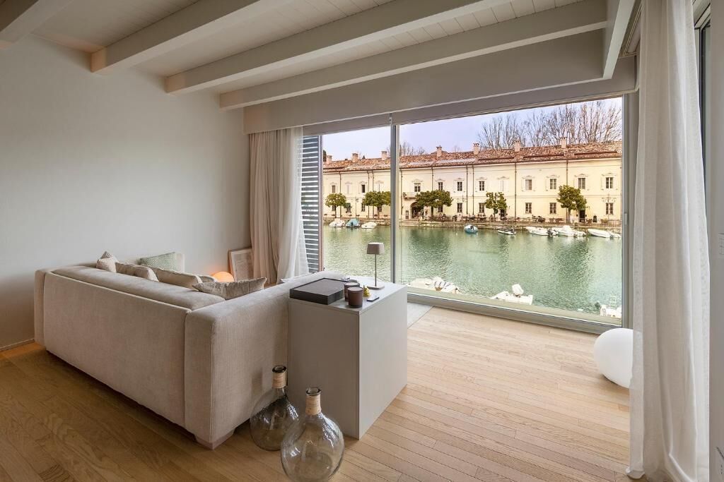 Suite, Lake View | Interior