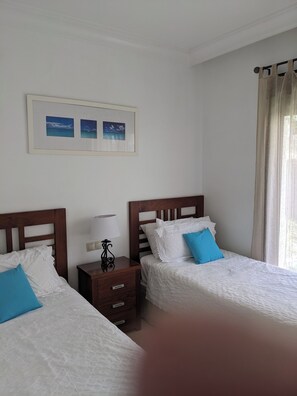 3 chambres, fer et planche Ă repasser, Wi-Fi gratuit, draps fournis