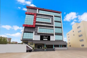 Exterior - Collection  Subbareddy  Formerly  Royal (Stadium, Nellore)