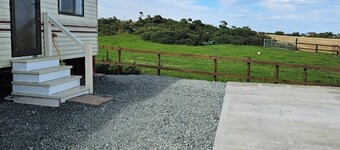 Beautiful views in a relaxing location, 10 minutes to popular Anglesey beaches.