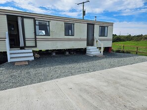 Exterior - Beautiful views in a relaxing location, 10 minutes to popular Anglesey beaches. (Anglesey)