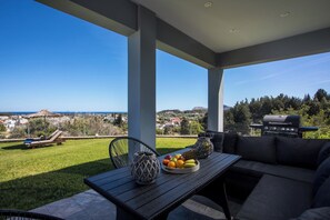 Outdoor dining - High View Villa in Afantou (Rhodes)