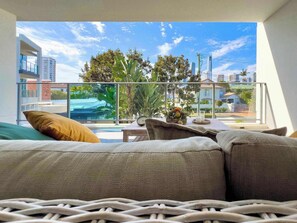 Interior - The New Paradise Retreat (Surfers Paradise)