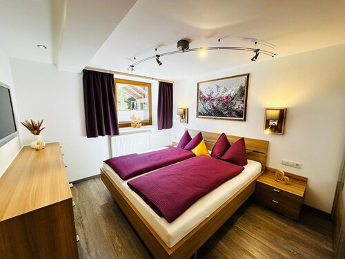 Apartment 'Haus Marchegg - Granat' with Mountain View, Balcony and Wi-Fi