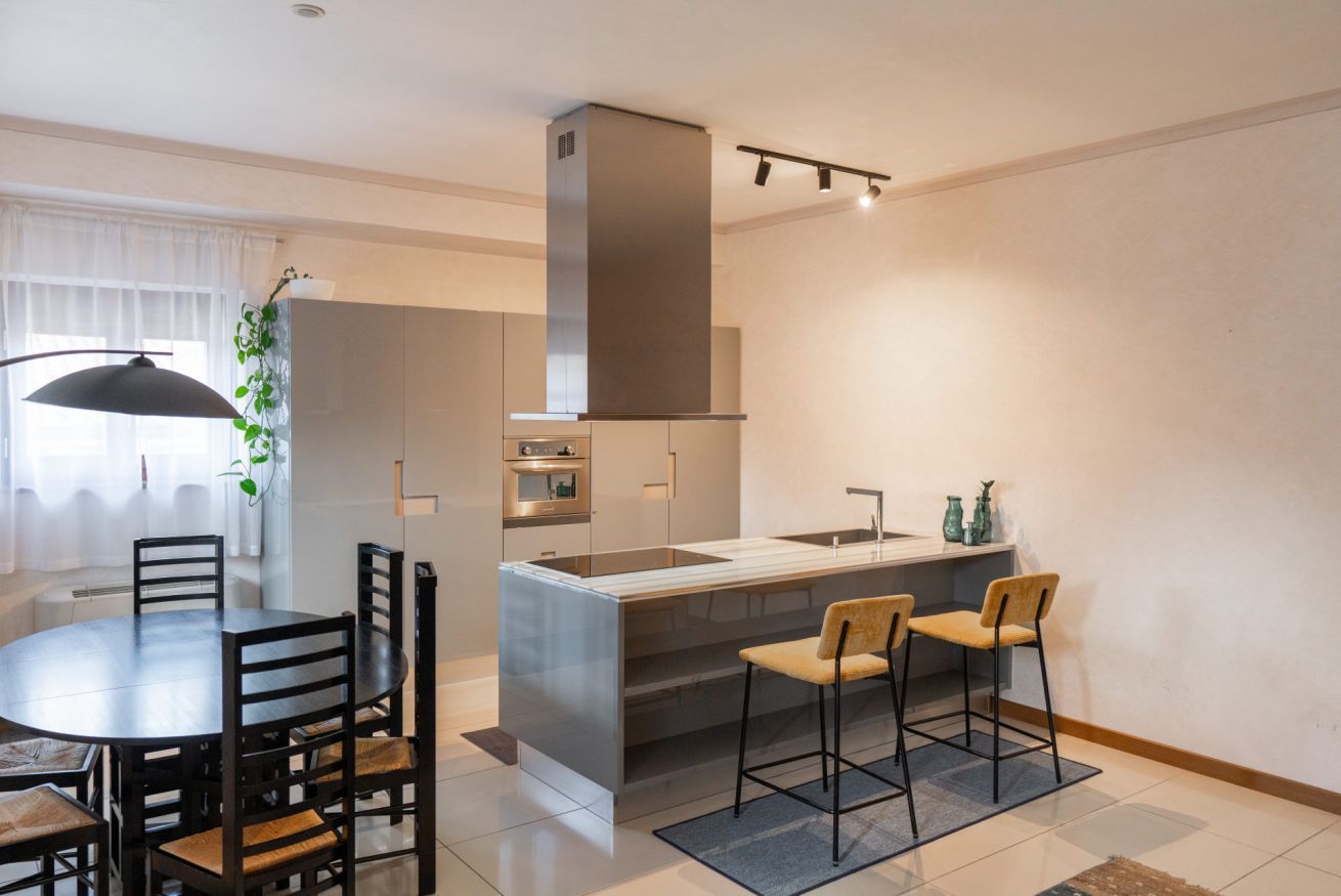 Fridge, microwave, dishwasher