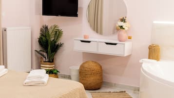 1 bedroom, iron/ironing board, travel crib, free WiFi