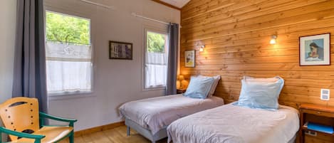 2 bedrooms, WiFi, bed sheets