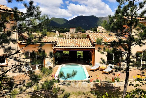 Chambre d’hôtes « Chambre Madeleine » avec piscine partagée, terrasse partagée et Wi-Fi