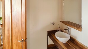 Bathroom - Vrbo Property (Minca)
