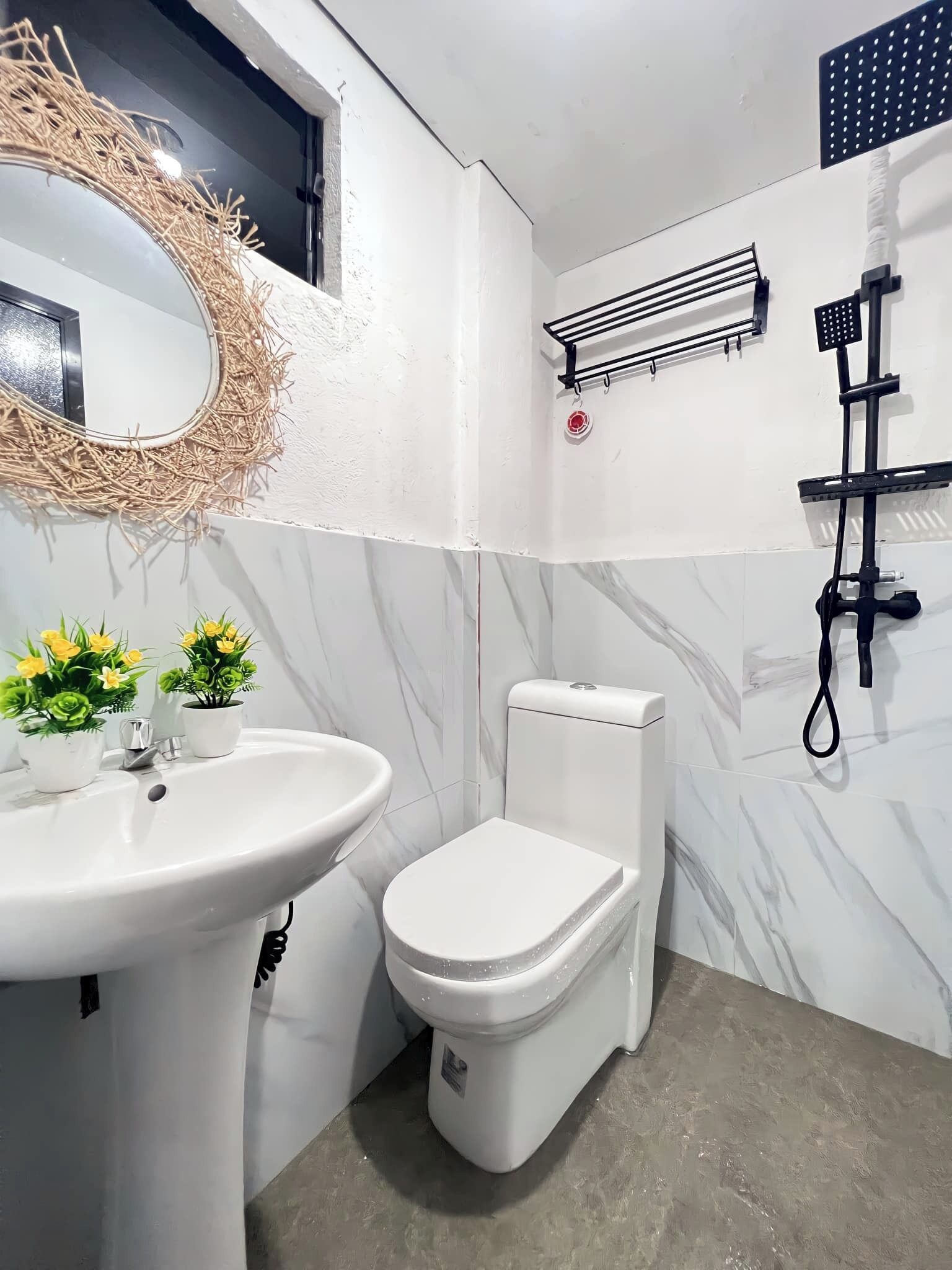 Towels, toilet paper