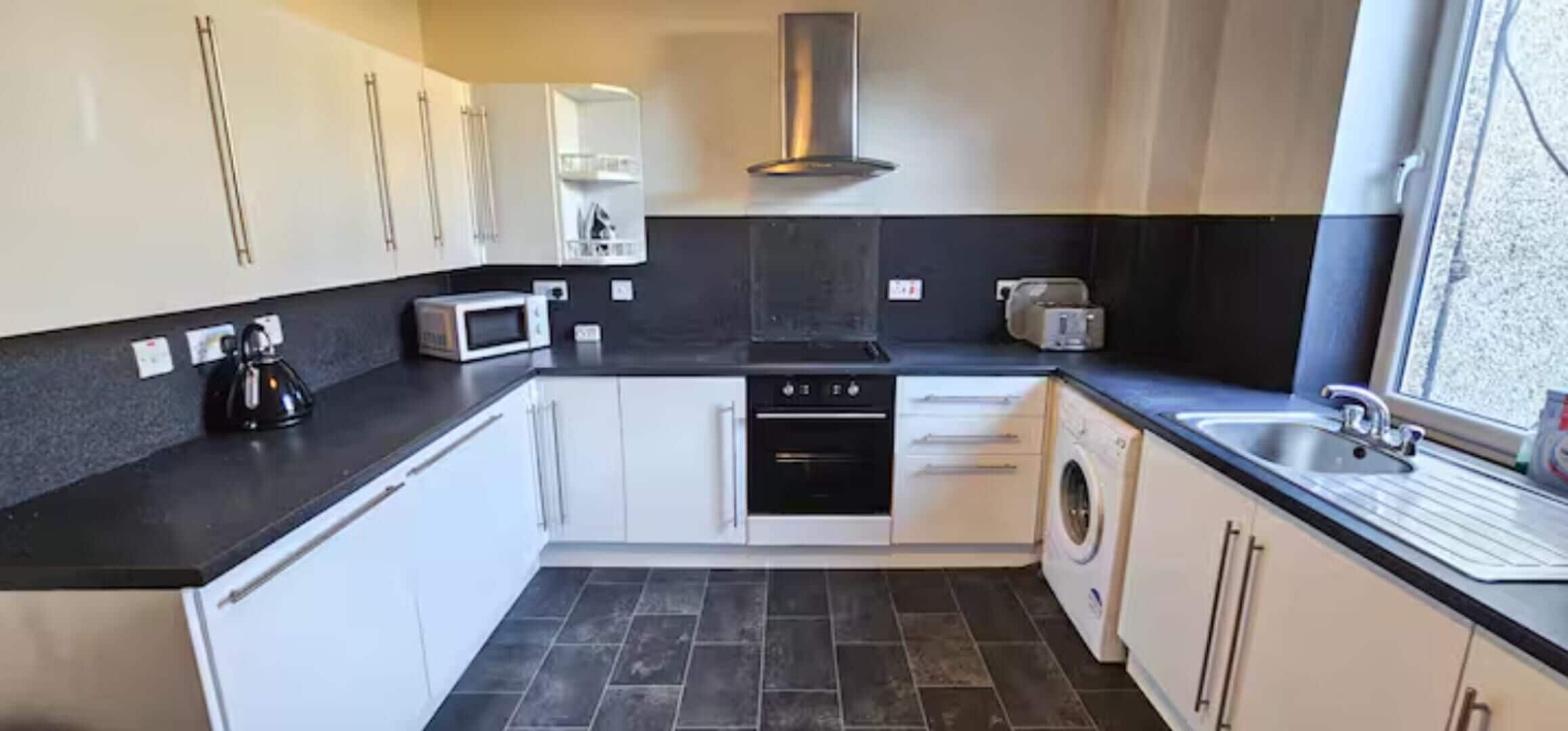Fridge, microwave, oven