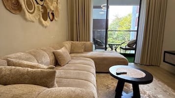 Apartment, 1 Bedroom | Living room