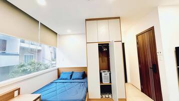 Panoramic Apartment, City View | Desk, free WiFi