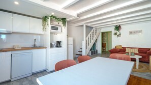 Interior - Beautiful apartment for 4 people, with a view of the sea and private parking (Agde)