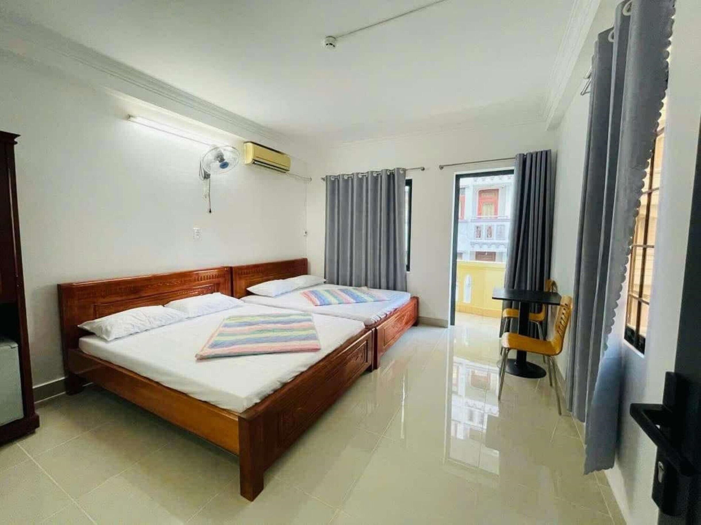Wi-Fi de cortesia, roupa de cama