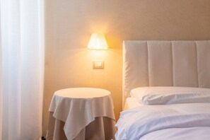 3 bedrooms, iron/ironing board - Luxurious residence with Arena view (Verona)