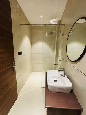 Bathroom - Hotel Hrishikesh High Tapovan 2.0 (Rishikesh)
