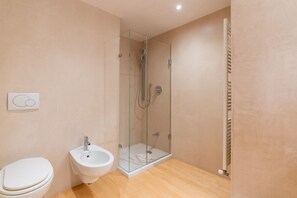 Shower, bidet, towels, shampoo - Stunning residence with unique view of the Arena (Verona)
