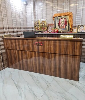 Lobby - Shree Vindhyavasini Residency (Vrindavan)