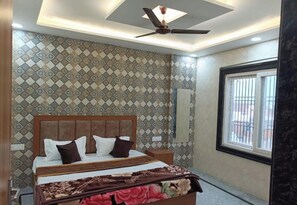 Double Room - Shree Vindhyavasini Residency (Vrindavan)