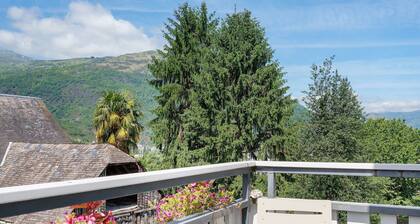 Apartment 'L'Appartement Des Trois Vallées' with Mountain View, Private Terrace and Wi-Fi