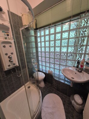 Bathroom - Terrific 2-bedroom house in Mátraszentimre for a relaxing stay (Mátraszentimre)