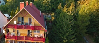Tornácos Ház.
Terrific 2-bedroom house in Mátraszentimre for a relaxing stay