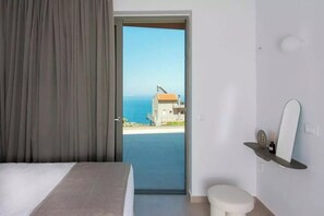 In-room safe, soundproofing, iron/ironing board, free WiFi - Plethora Luxury Suites (Malevizi)